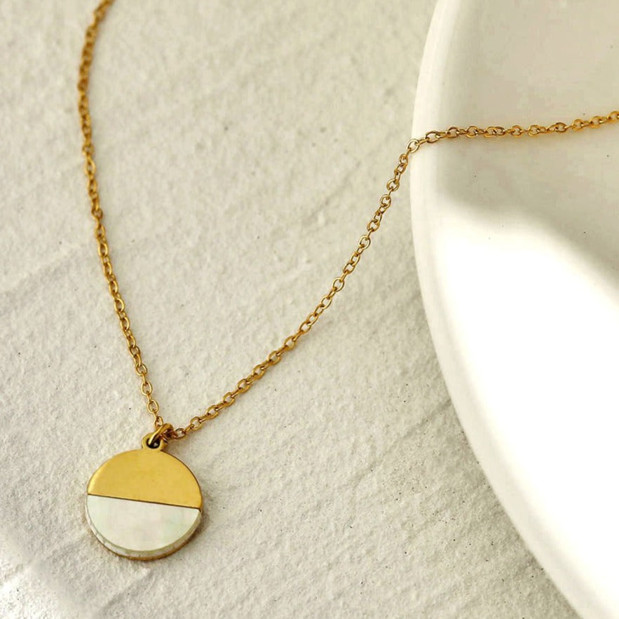 Minimalist hot sale circle necklace