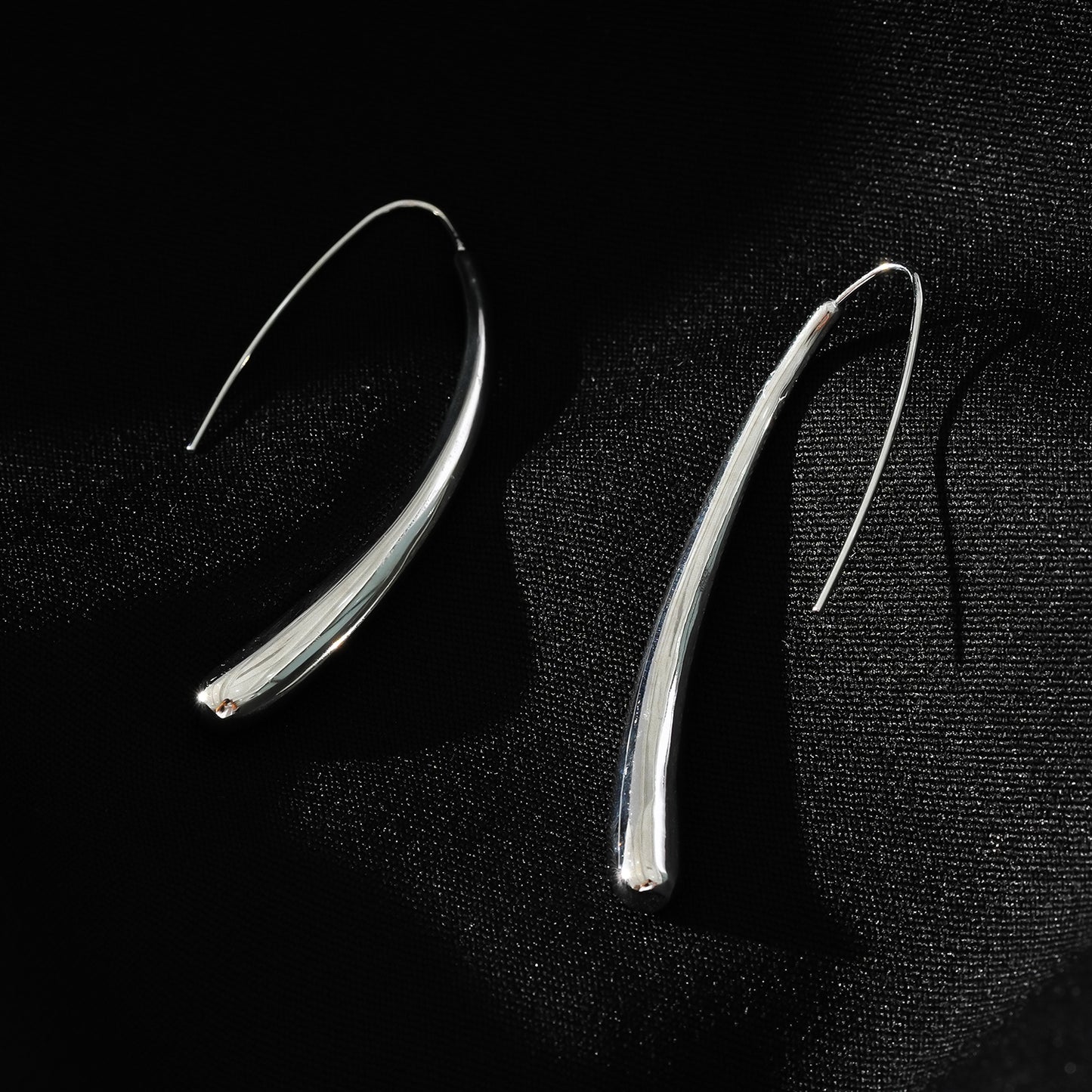 Style ADARA White Gold (Silver Toned): Abstract Elegance. Avant-Garde Geometric Earrings