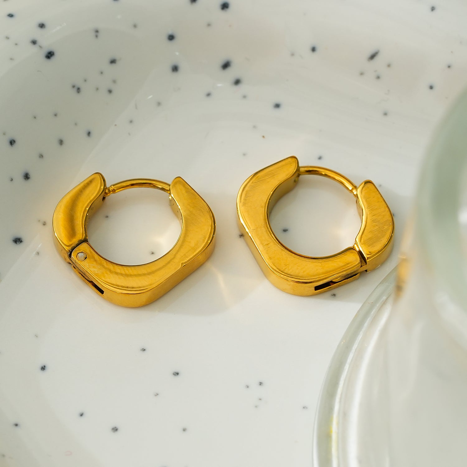 AIRA Gold: Industrial Chic - Tiny Rounded Squared Hoop Earrings