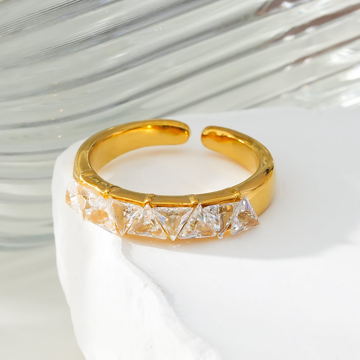 Style ALLY Gold: Zirconia Encased Row Ring