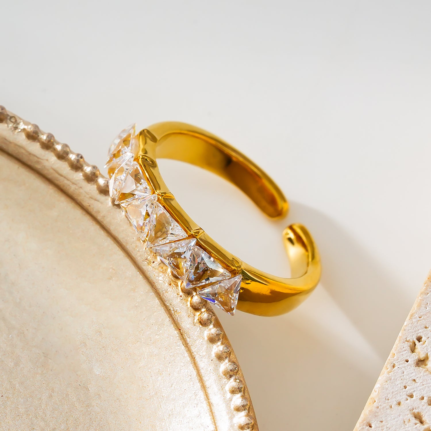 Style ALLY Gold: Zirconia Encased Row Ring