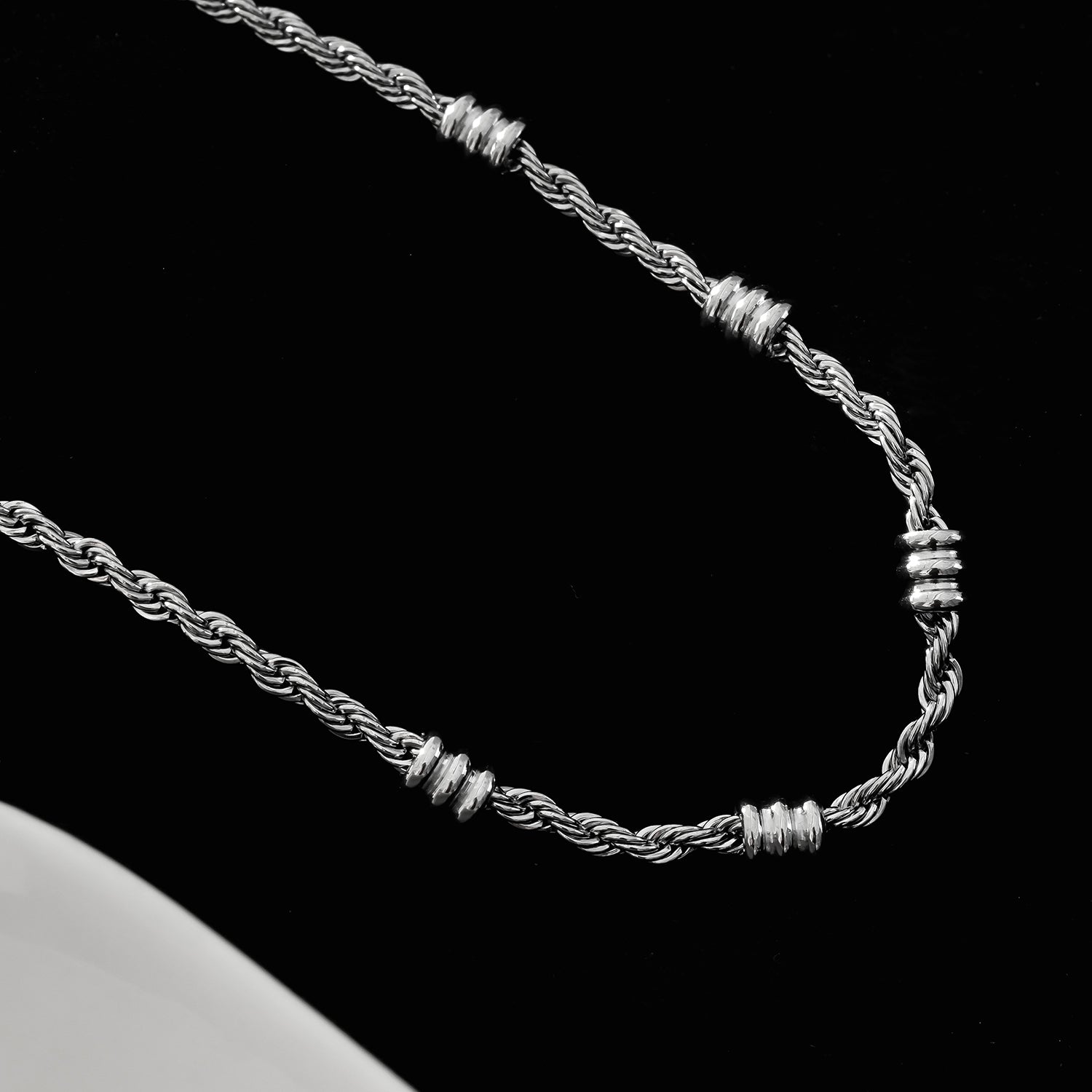 AMIENS Silver Toned White Gold: Beaded Rope Chain Bracelet