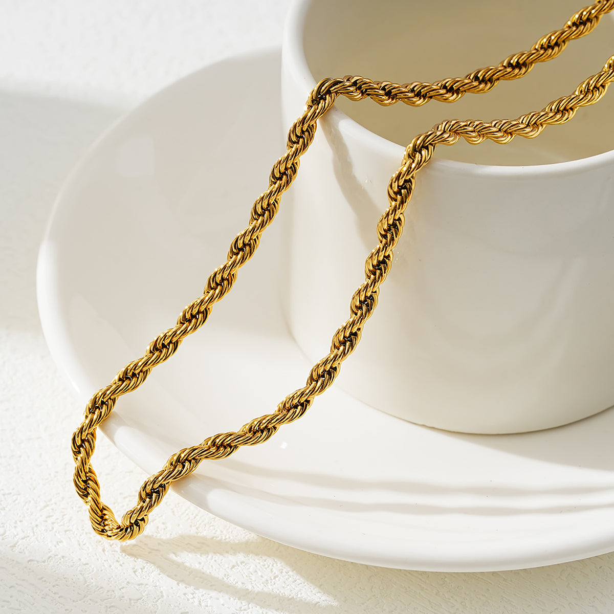 Style ARKLEY: Chunky Rope Chain Textured Gold Necklace