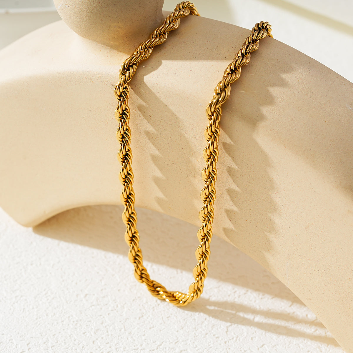 Style ARKLEY: Chunky Rope Chain Textured Gold Necklace