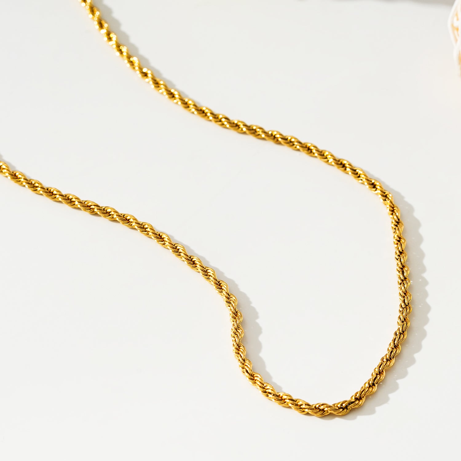 Style BALHAM 7678: Rope Chain Textured Gold Necklace