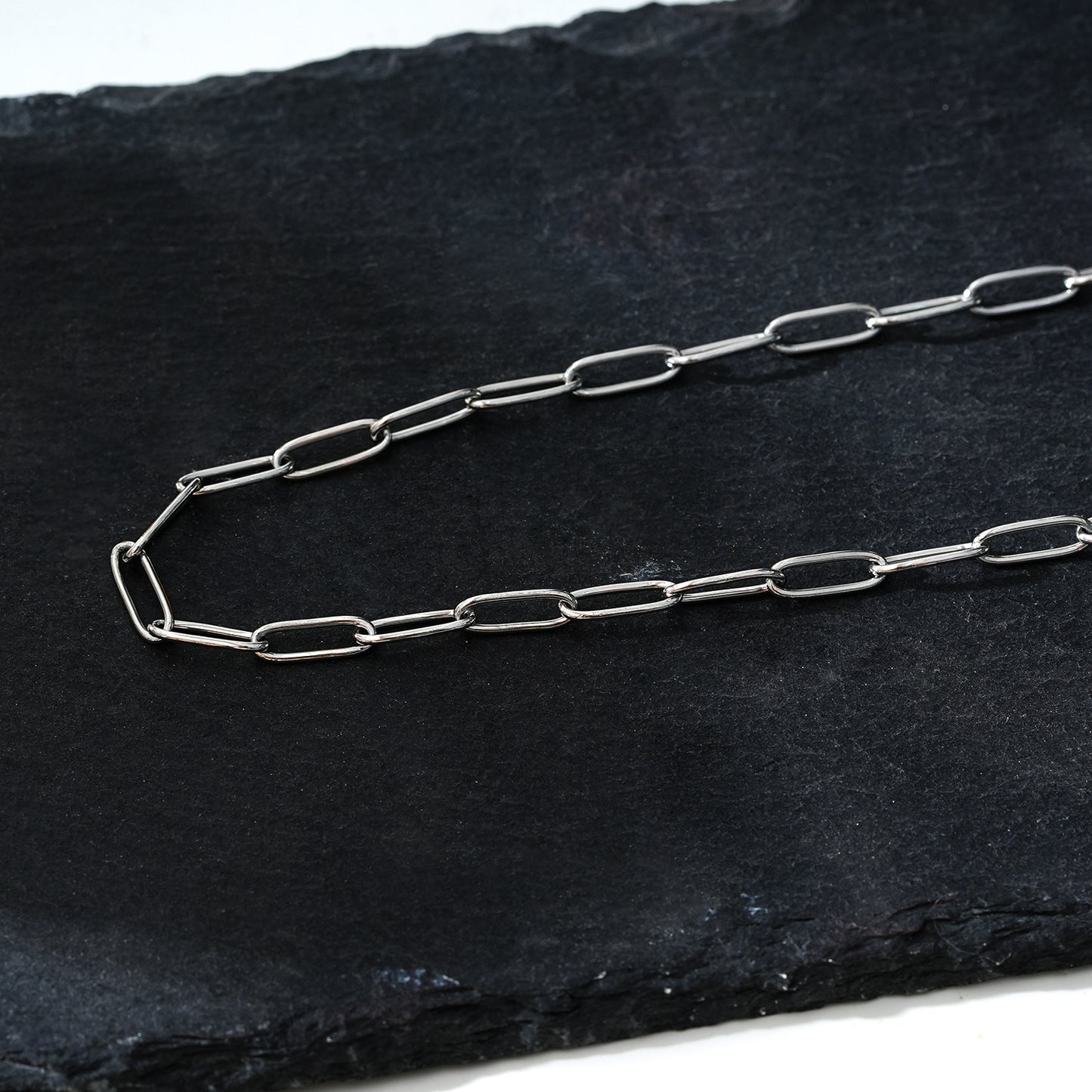 Style BARNSBURY: Essential Silver Chain Link Paper-Clip Necklace - 22"