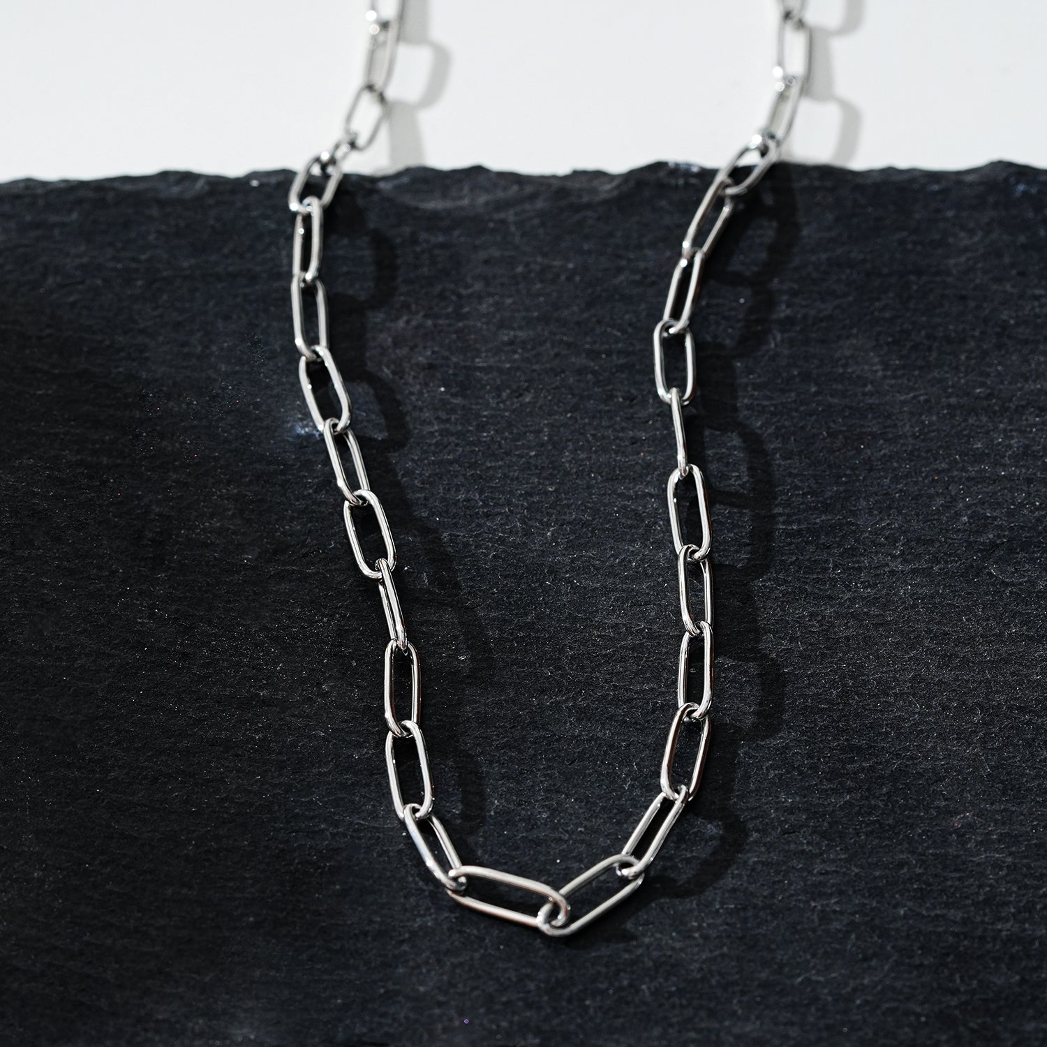 Style BARNSBURY: Essential Silver Chain Link Paper-Clip Necklace - 22"