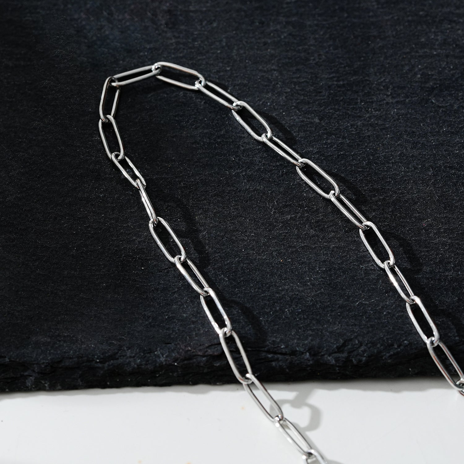 Style BARNSBURY: Essential Silver Chain Link Paper-Clip Necklace - 22"