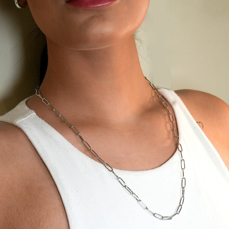 Style BARNSBURY: Essential Silver Chain Link Paper-Clip Necklace - 22"