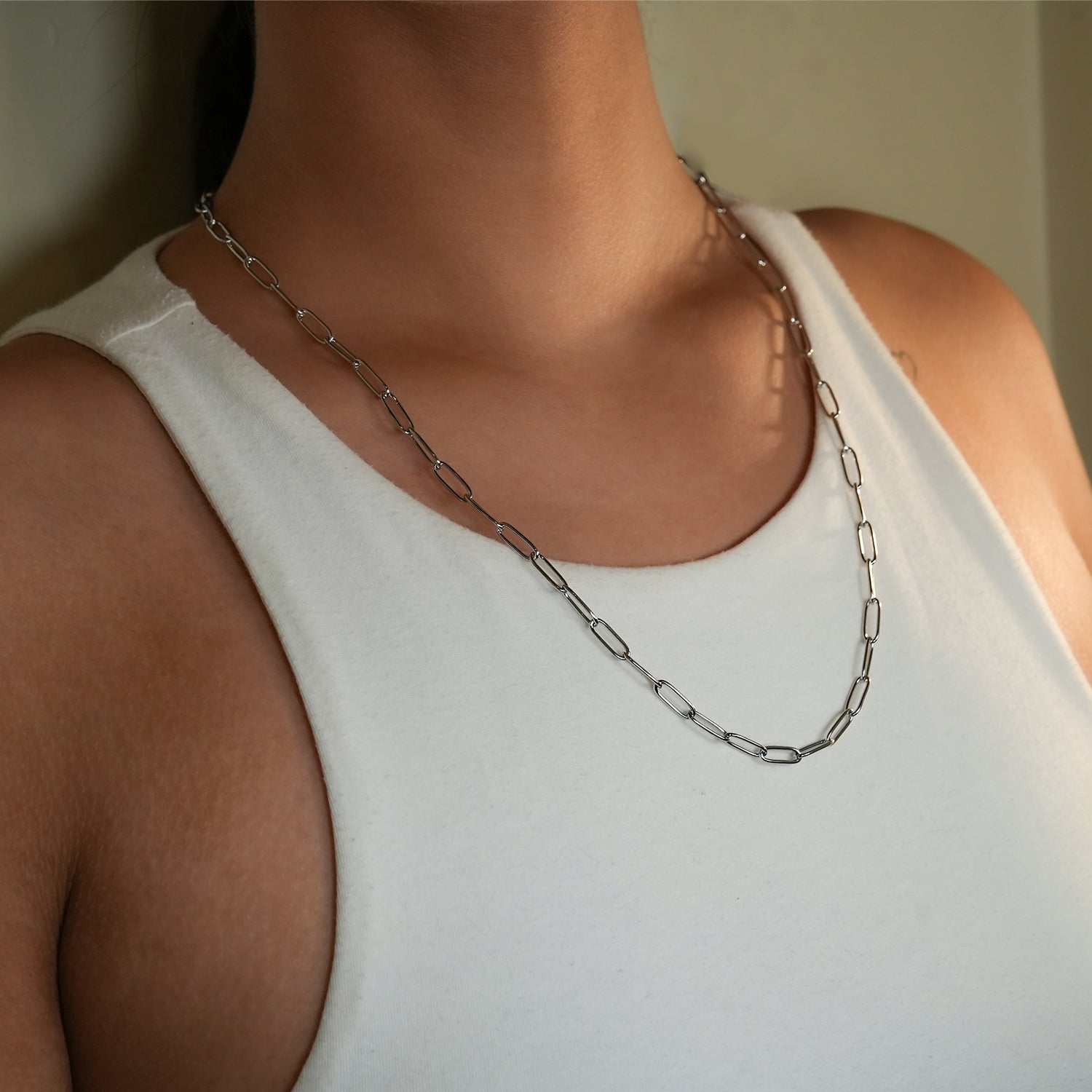 Style BARNSBURY: Essential Silver Chain Link Paper-Clip Necklace - 22"