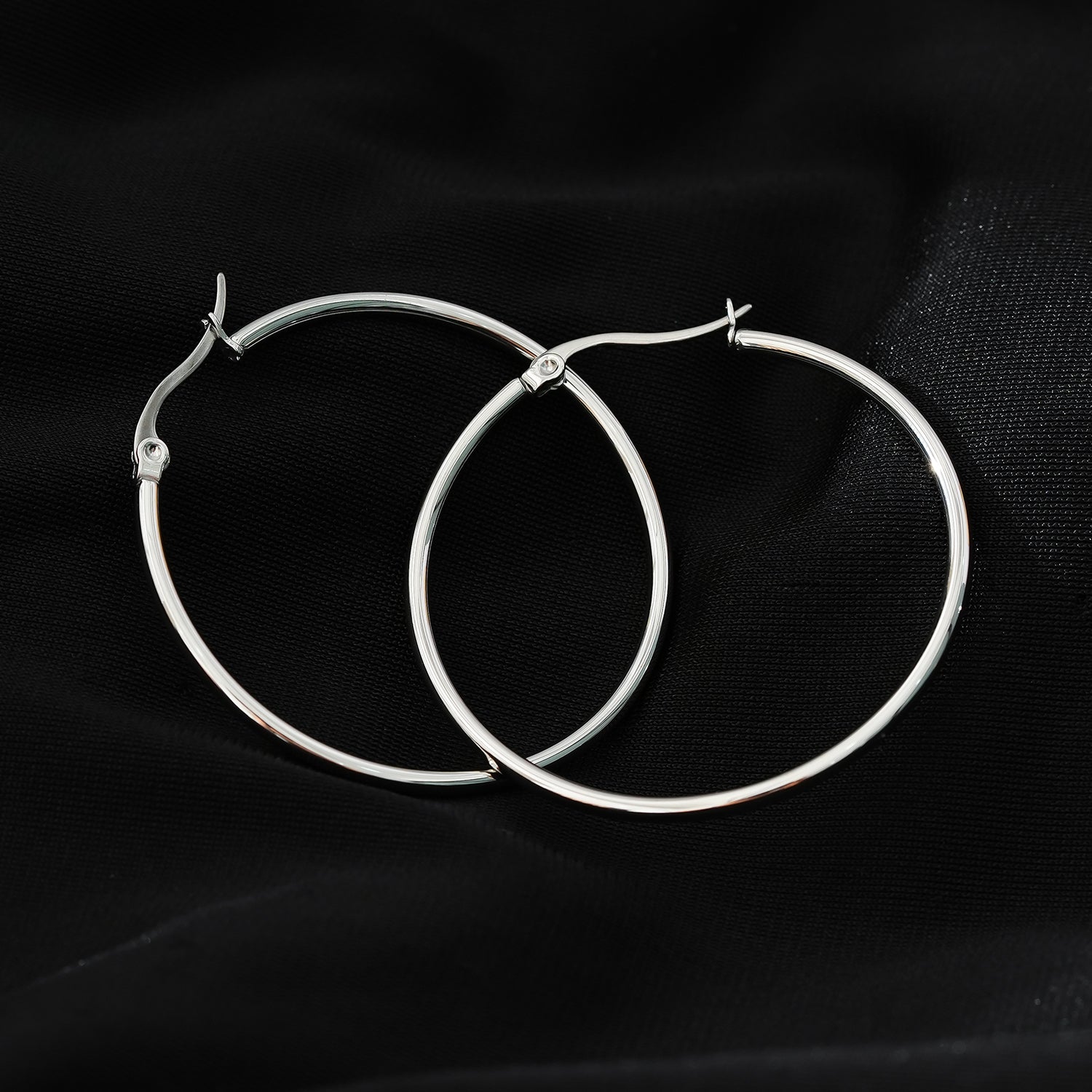 Style BIANCA Silver: Classic Essential Basic Round Silver Hoops. Available in 7 Sizes - 1cm to 6cm