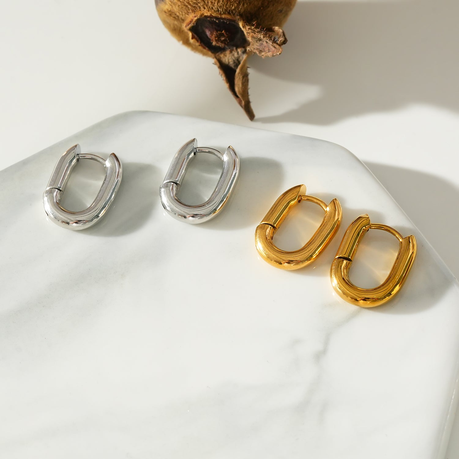 Style BISBEE: Rounded Corners Rectangular Mini Hoop in Gold & Silver