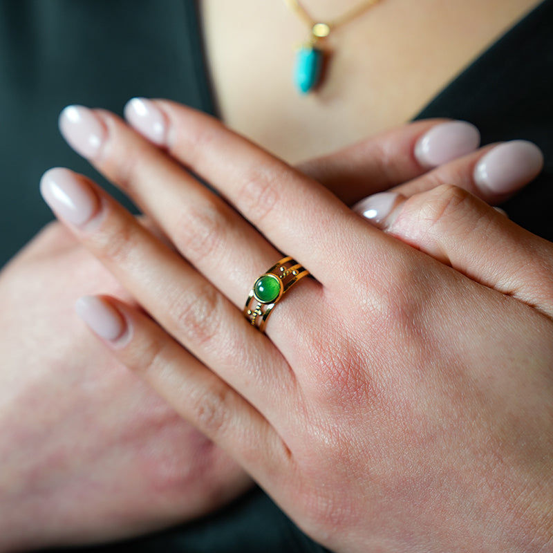 Style CHESILDA 2191: 3-Layer Ring with Ball Beads Adornments and a Natural Stone Centre Piece.