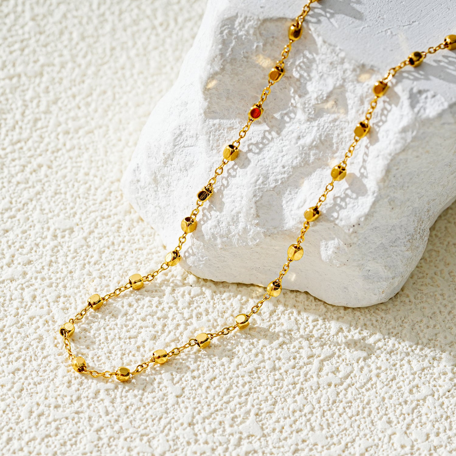 Style DEMELZA 8191G: Contemporary Gold Anklet with Delicate Square Beads.&nbsp;