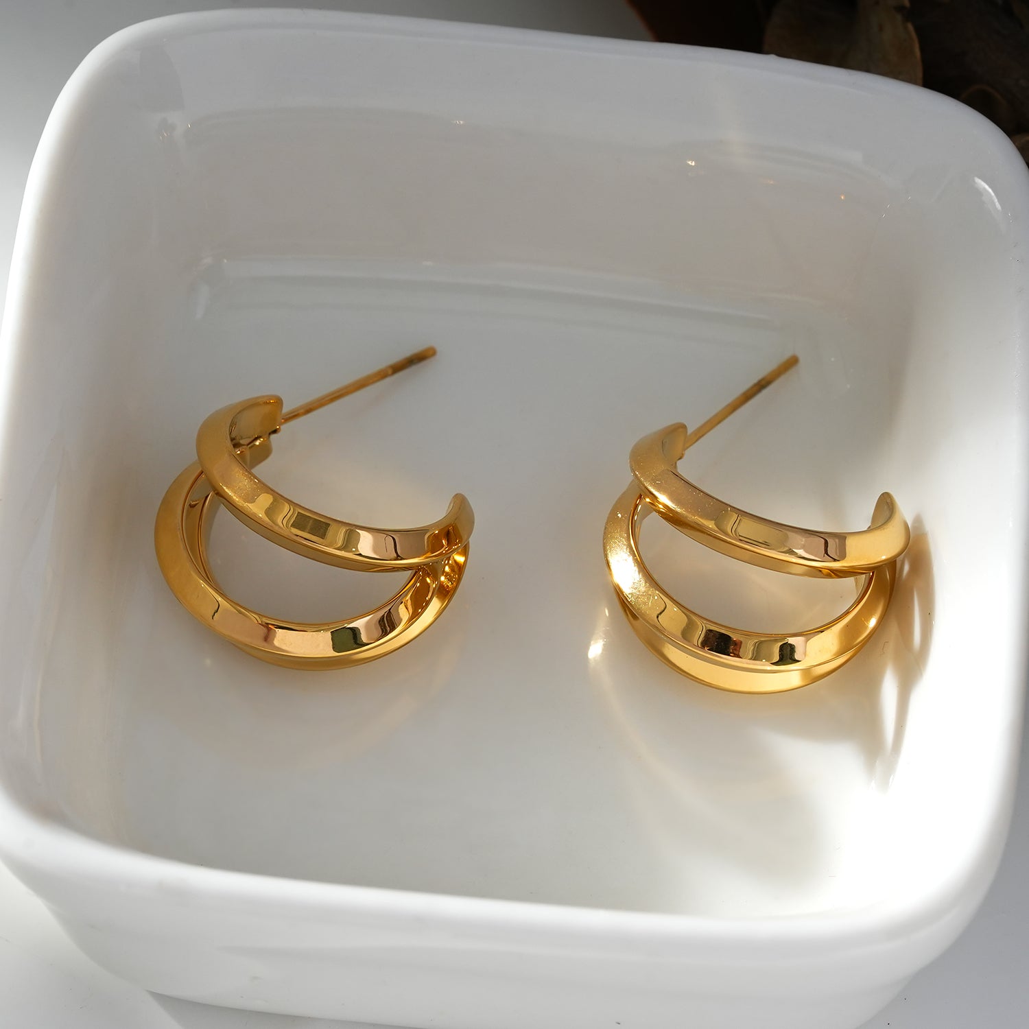 Style GRIZZANA: Triple Hoop Gold Earrings