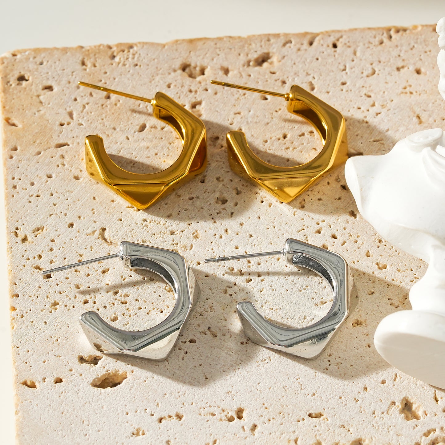 Style PERIDO Gold & Silver: Art Deco Styled Geometric Hoop Earrings