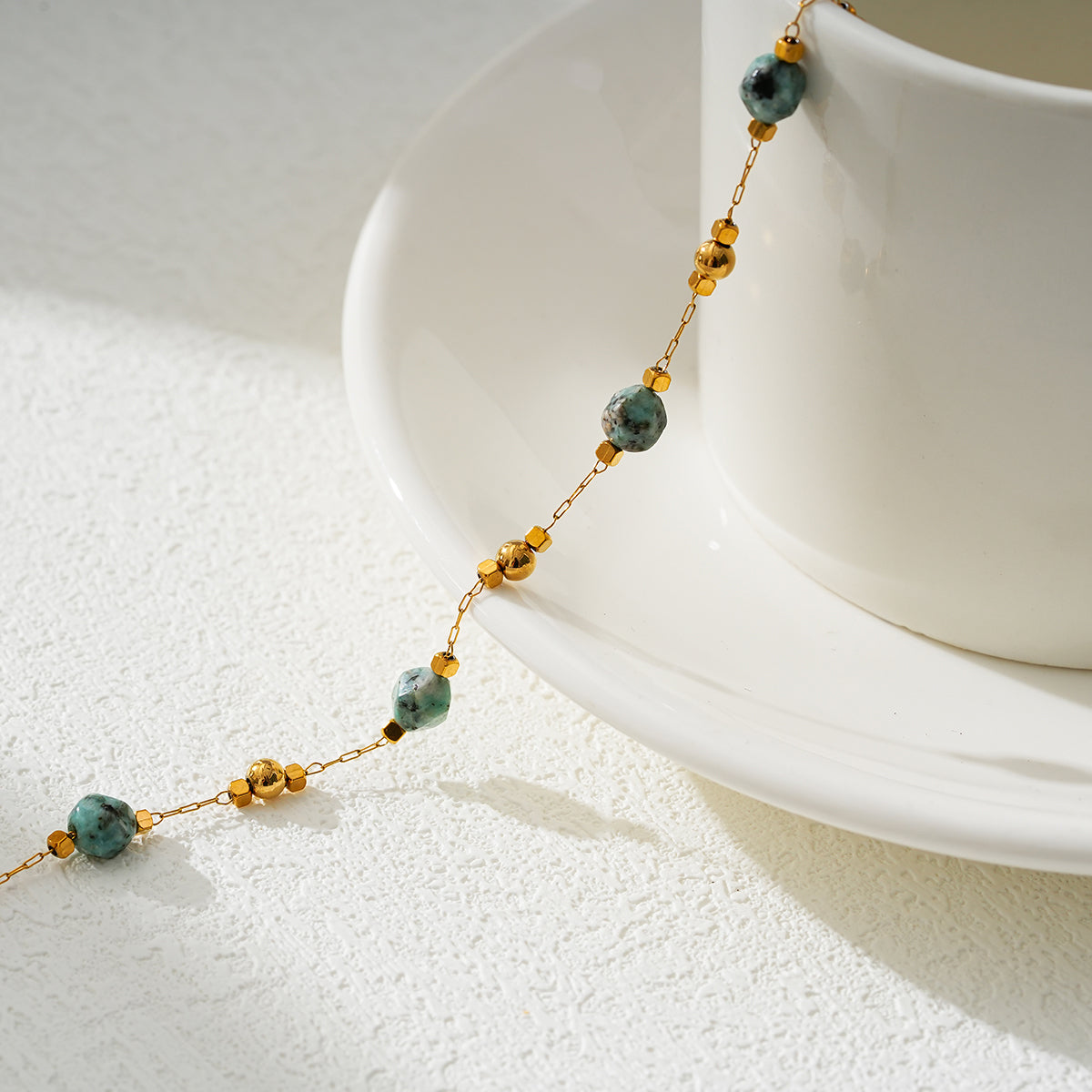 Style GIROC 9595: Link-Chain, Gold Beads &amp; African Turquoise Natural Stones Anklet.