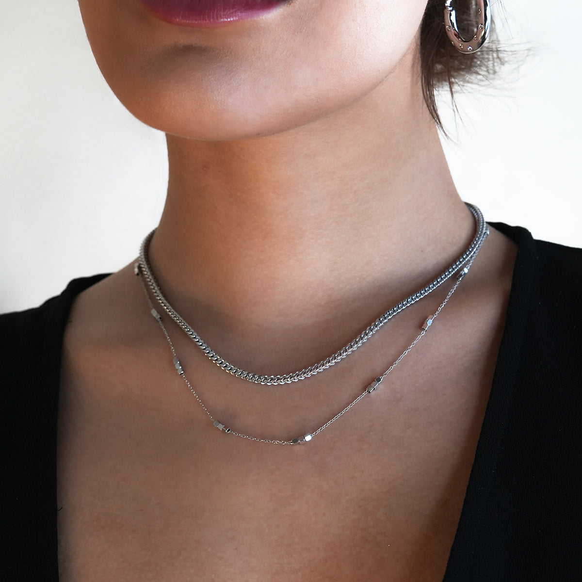 ERISSA: Trio Square-Beads Dainty Chain Necklace in White Gold (Silver Toned)