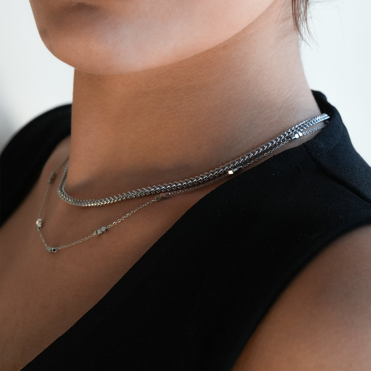 ERISSA: Trio Square-Beads Dainty Chain Necklace in White Gold (Silver Toned)