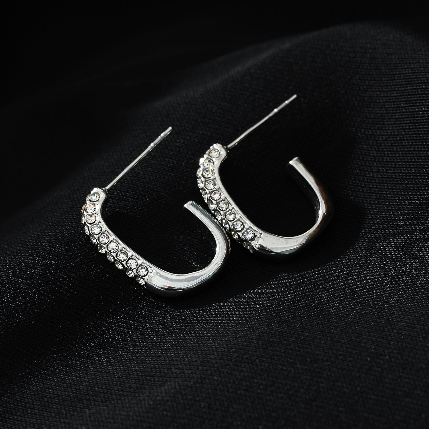 Style FIRLE Silver (White Gold): Partial Pavé Zirconia Oval Hoop Earrings