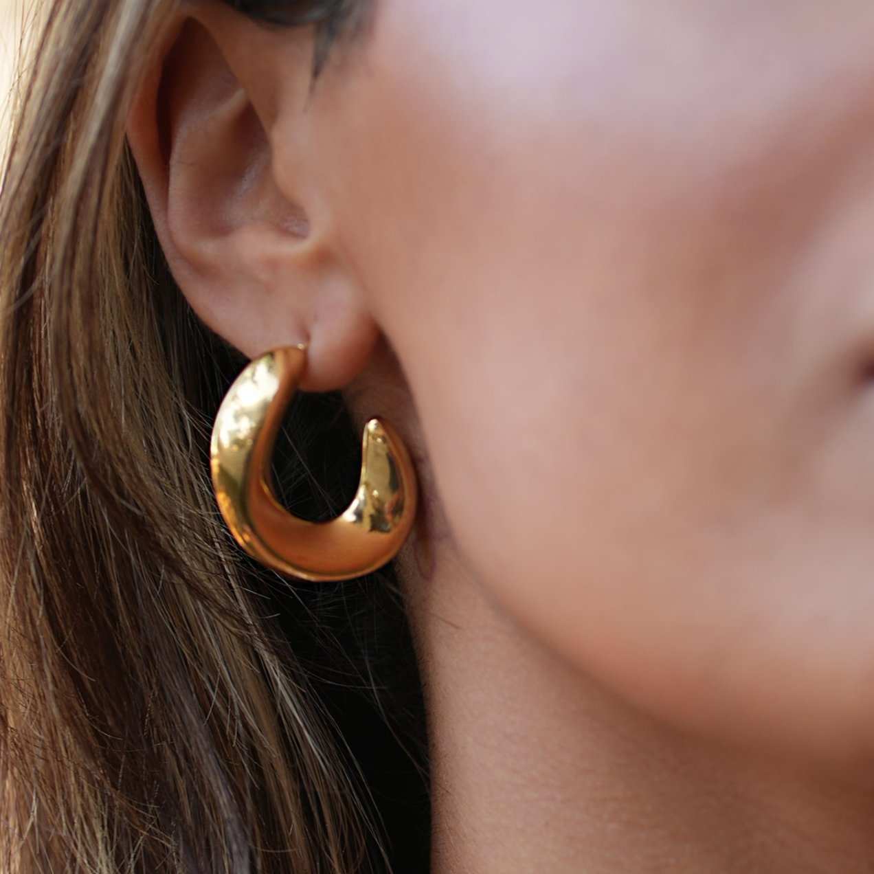 Style GALENA Gold: Twisted Hoop Style Earrings