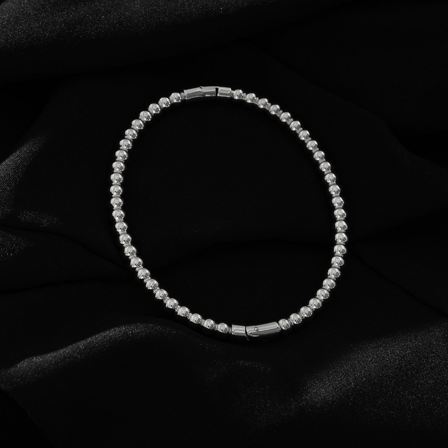 Style HANXI: Classic Ball-Bead Bracelet in Silver