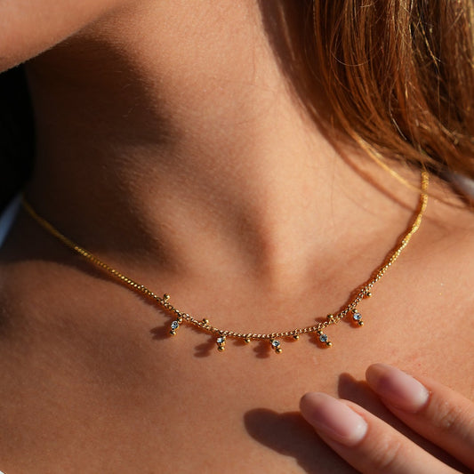 Style KALPI: Zirconia & Ball-Beaded Chain Necklace in Gold