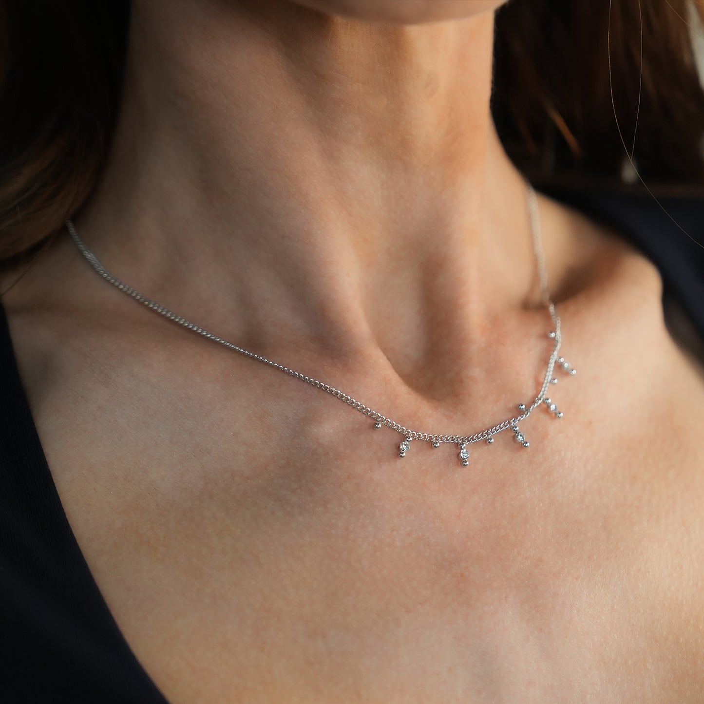 Style KALPI: Zirconia & Ball-Beaded Chain Necklace in Silver