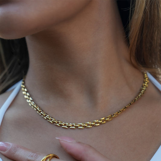 Style KOVVUR: Intricate Twin Chain Necklace in Gold