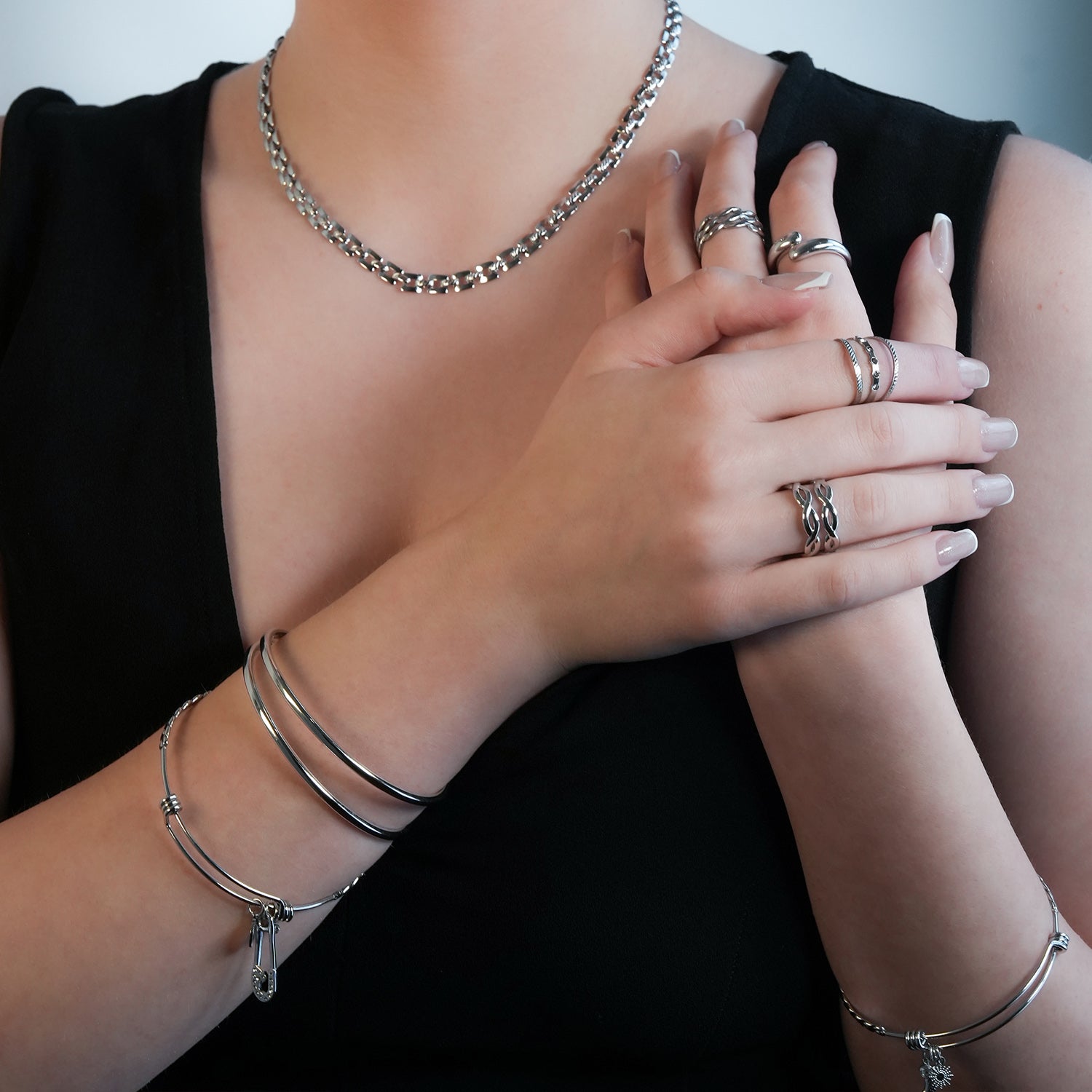 LILIANNA: Minimalist-Chic Double Band Bracelet in Silver Toned White Gold