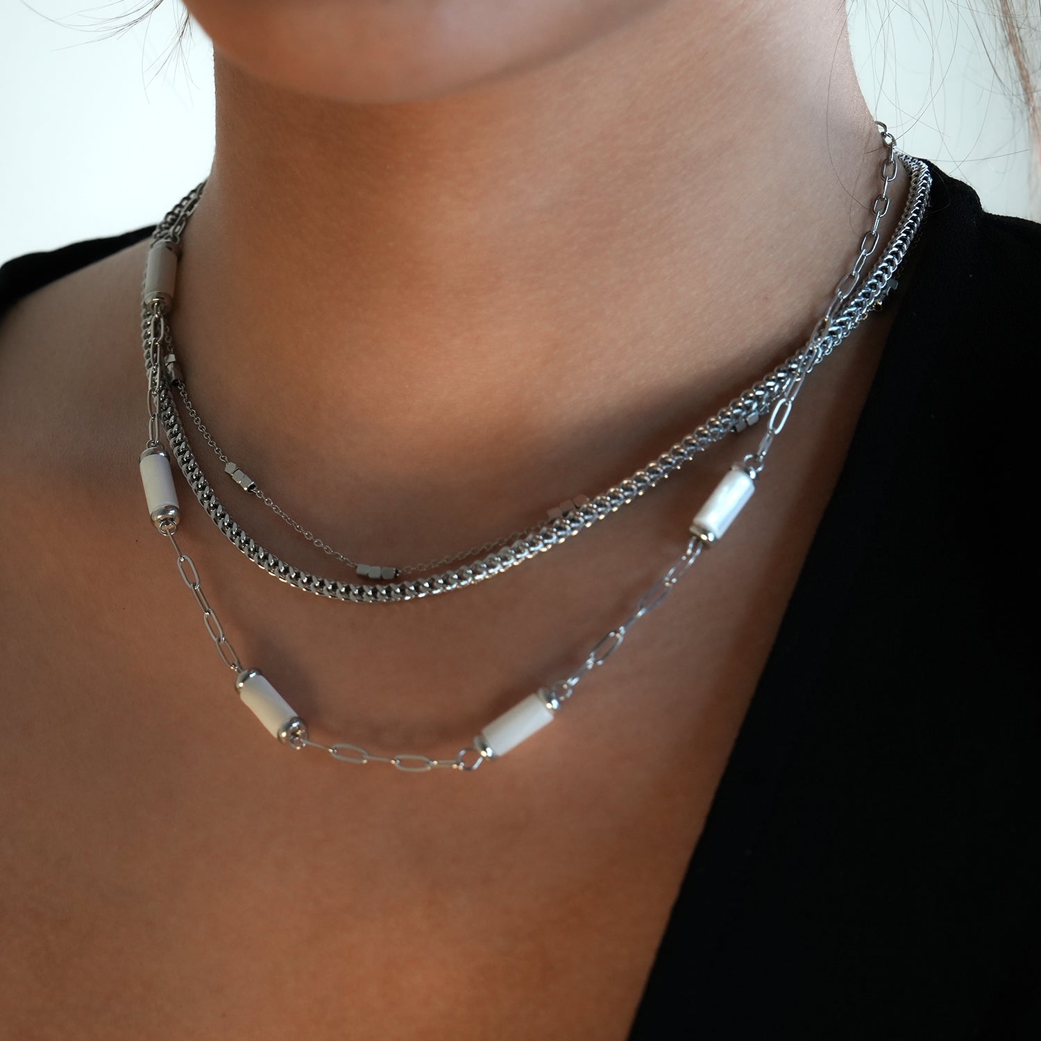 MALIBU: Mix Chain Necklace featuring Natural Shell & White Gold (Silver Toned) Metal