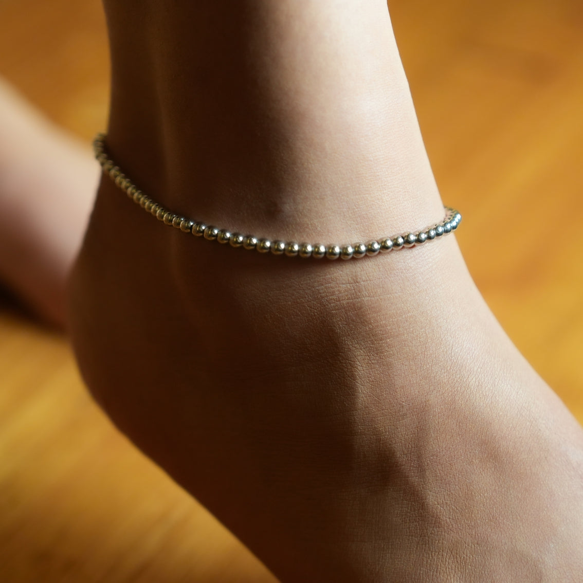 Style MANAMI LG 6494S: Ball-Beads Contemporary Chain Silver Anklet.