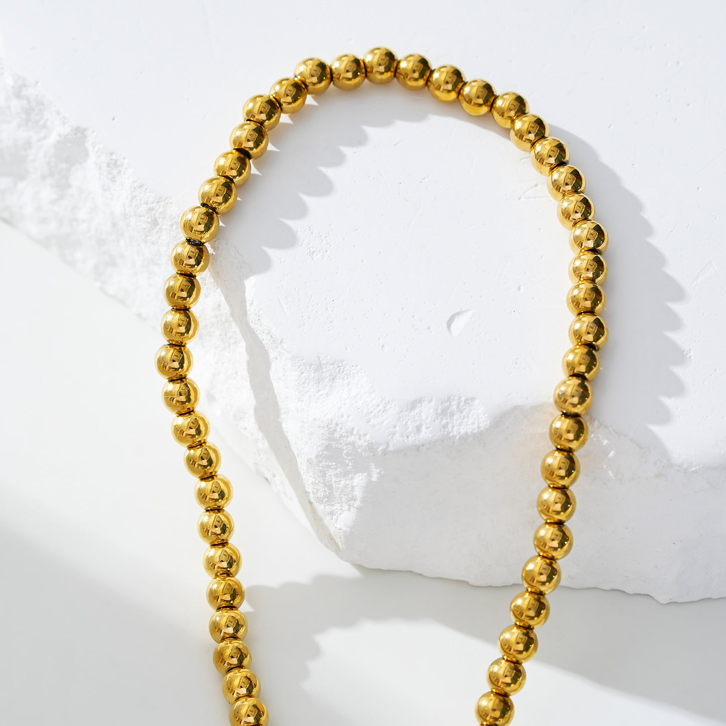 Style MANAMI LG 7750G: Ball-Beads Contemporary Chain Gold Anklet.