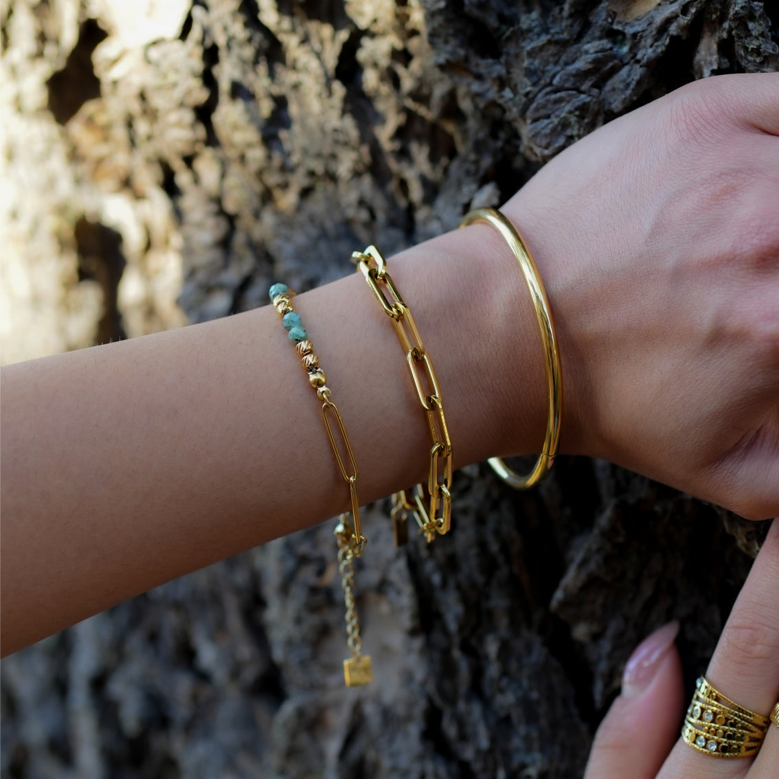 Style BARGARH: Classic Style Bangle Bracelet in Gold