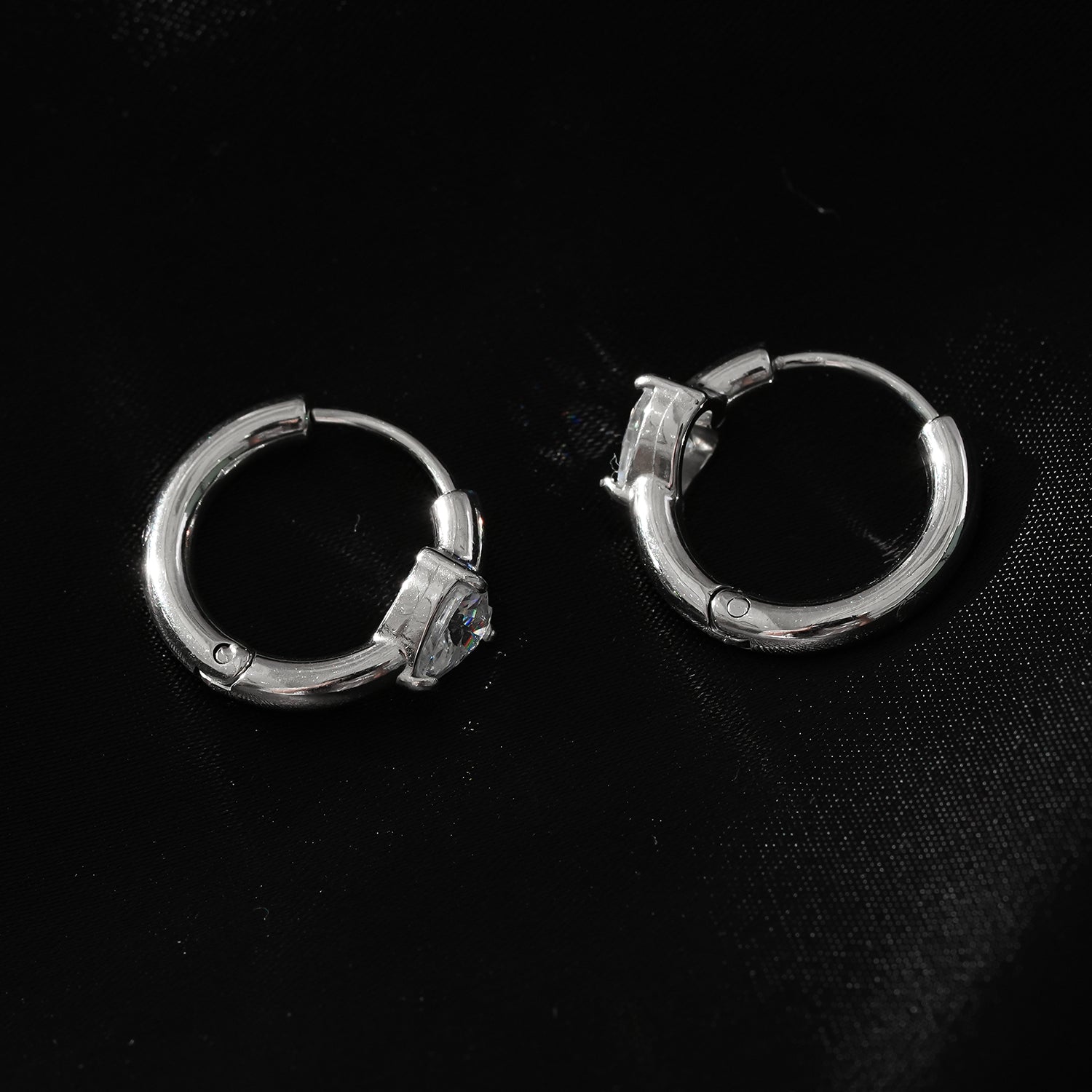 Style PELLE White Gold (Silver Toned) : Mini Hoop Gold Earrings with Heart Shaped Moissanite