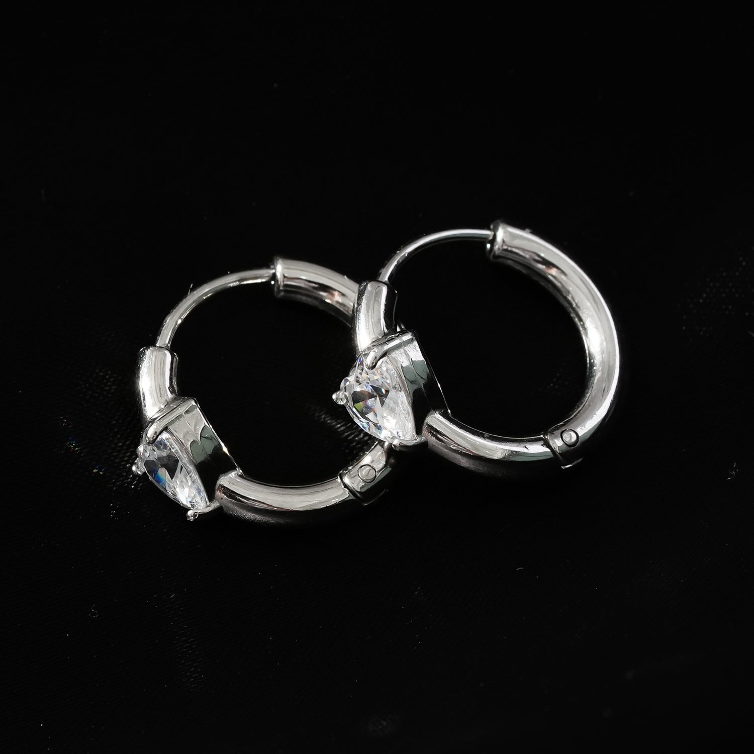 Style PELLE White Gold (Silver Toned) : Mini Hoop Gold Earrings with Heart Shaped Moissanite