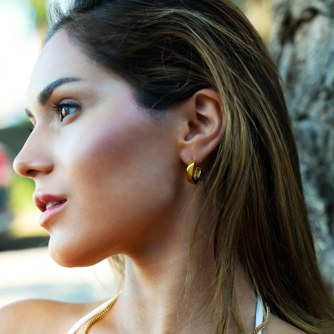 Style PERIDO Gold: Art Deco Styled Geometric Hoop Earrings