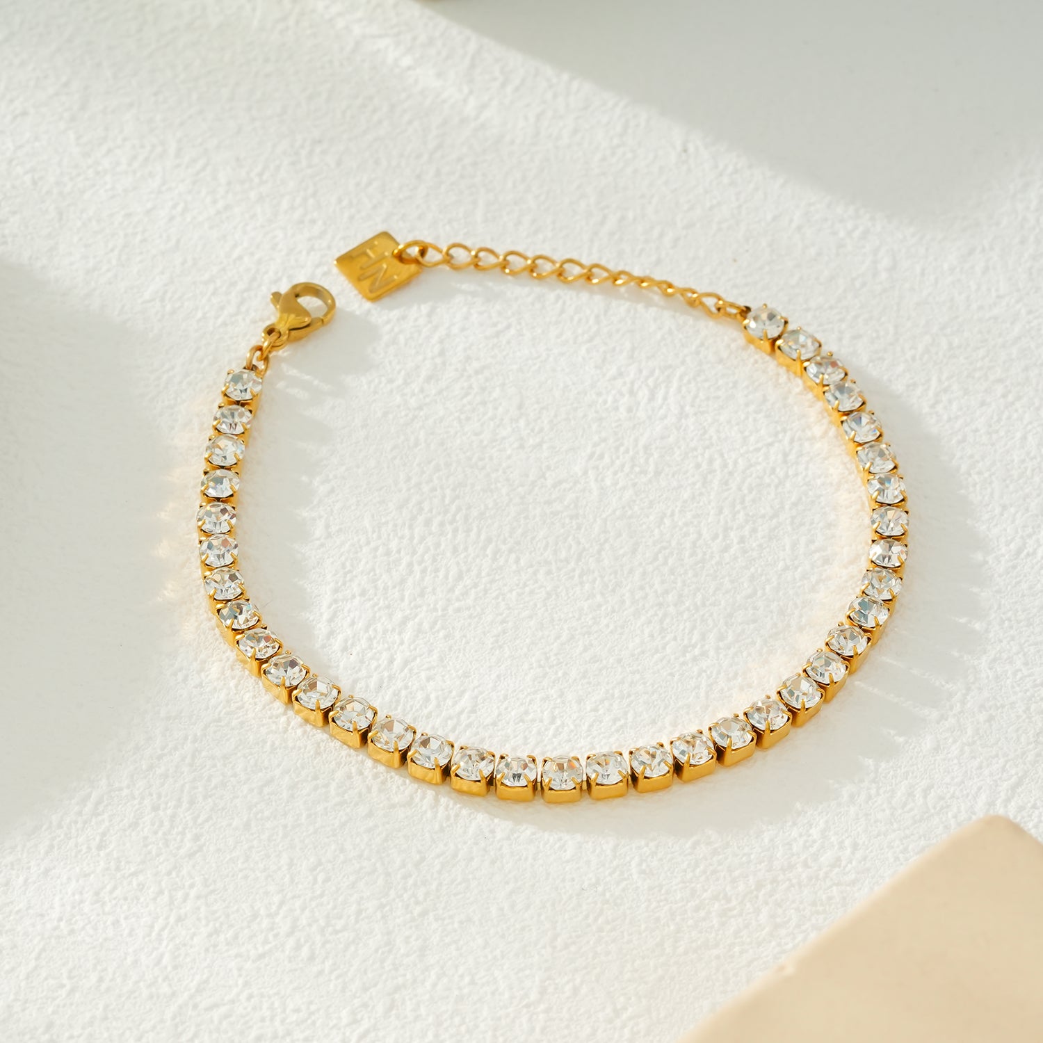 RITMO Gold: Classic Tennis Bracelet – Timeless Elegance for Every Occasion