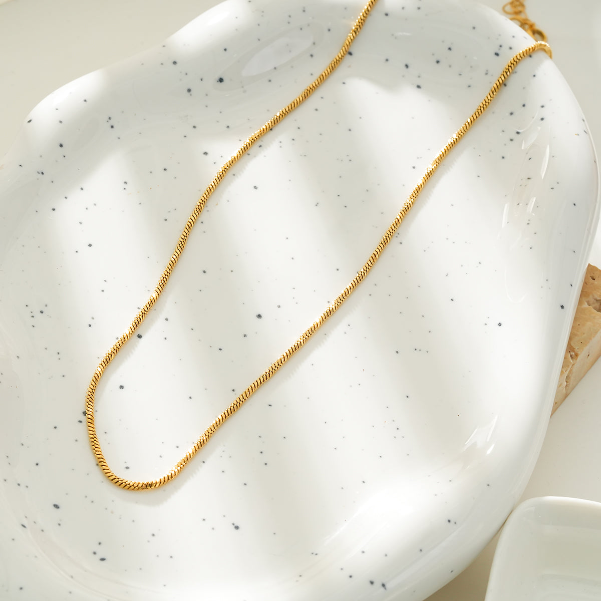 SKAGWAY: Twisted Textures Chain Necklace in Gold