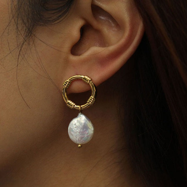 KINSLEY Natural Freshwater Pearl Earrings